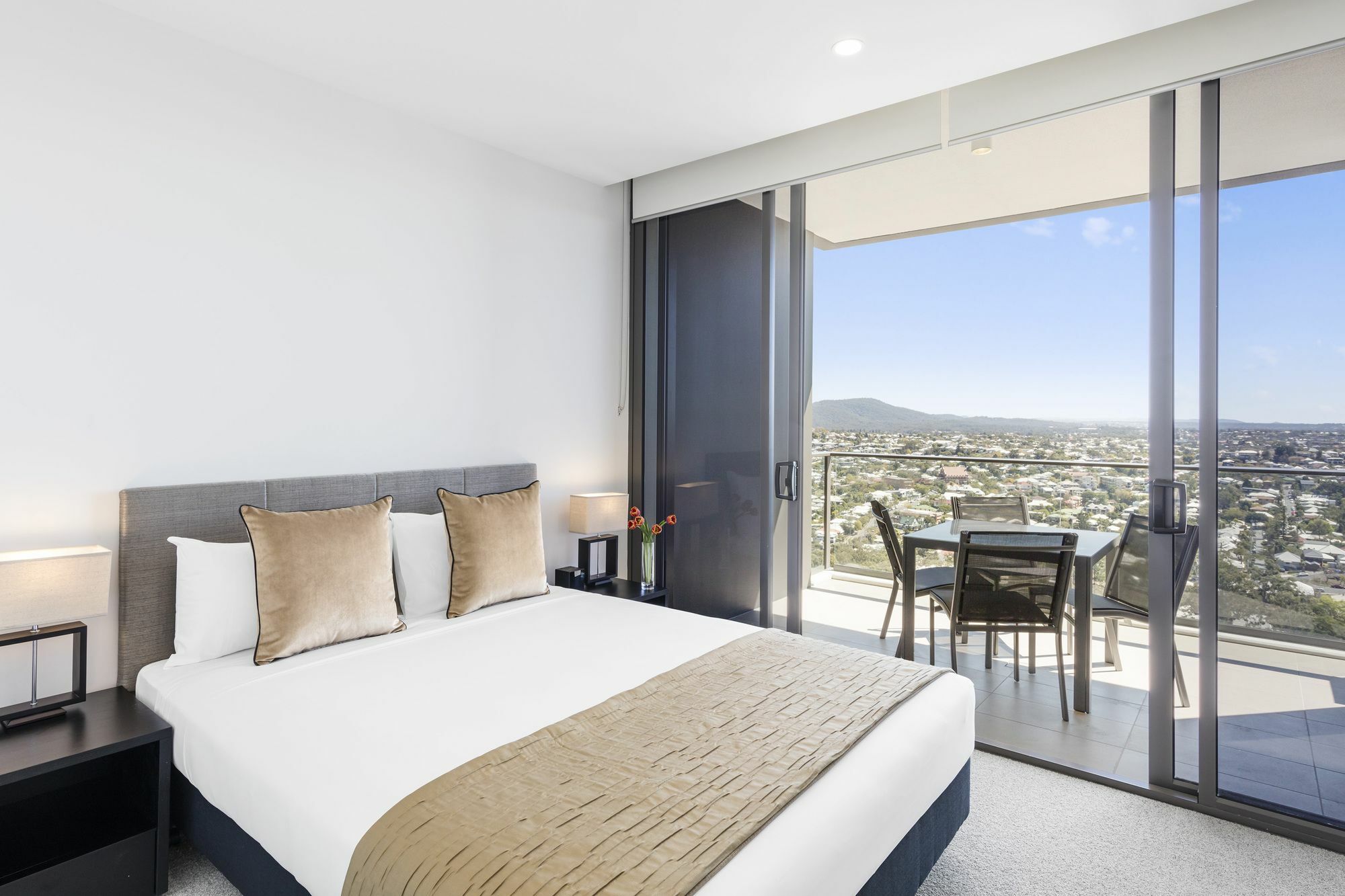 Aparthotel The Milton 4*
